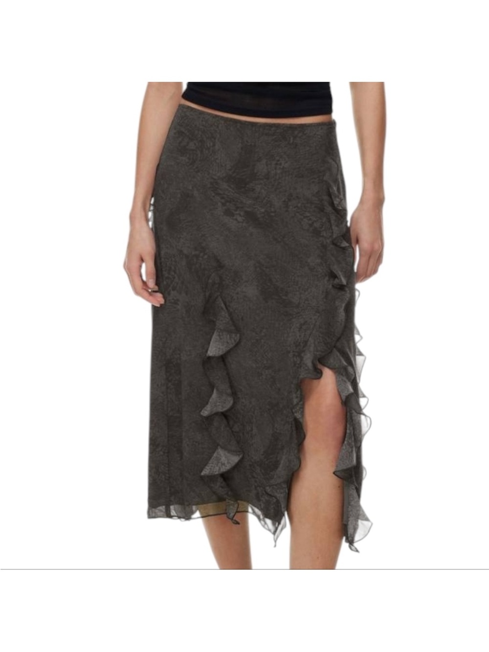 Aritzia Wilfred skirt with ruffles and beautiful print